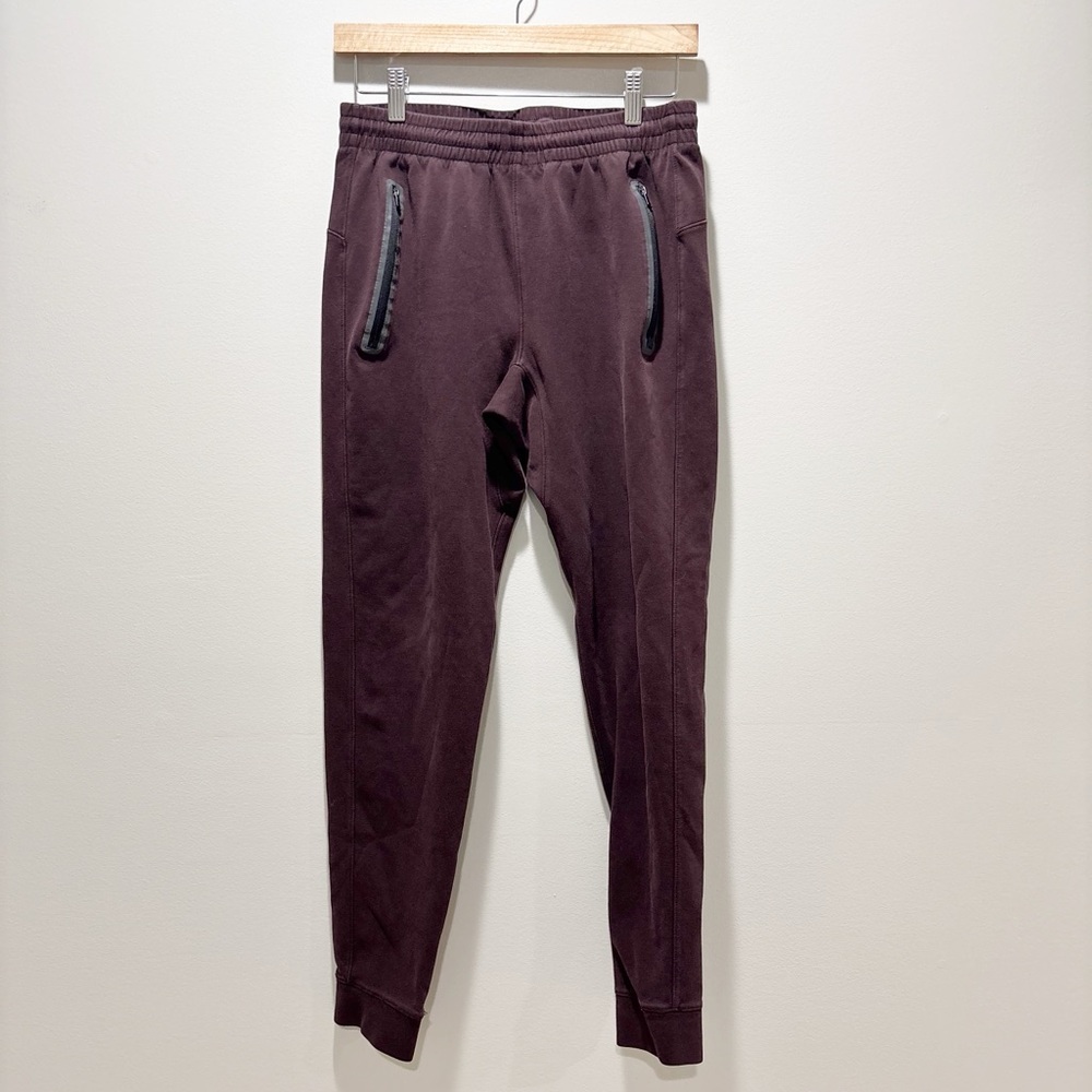 Old Navy Men’s  Burgundy Dynamic Fleece 4-Way Stretch Jogger Active Pants S